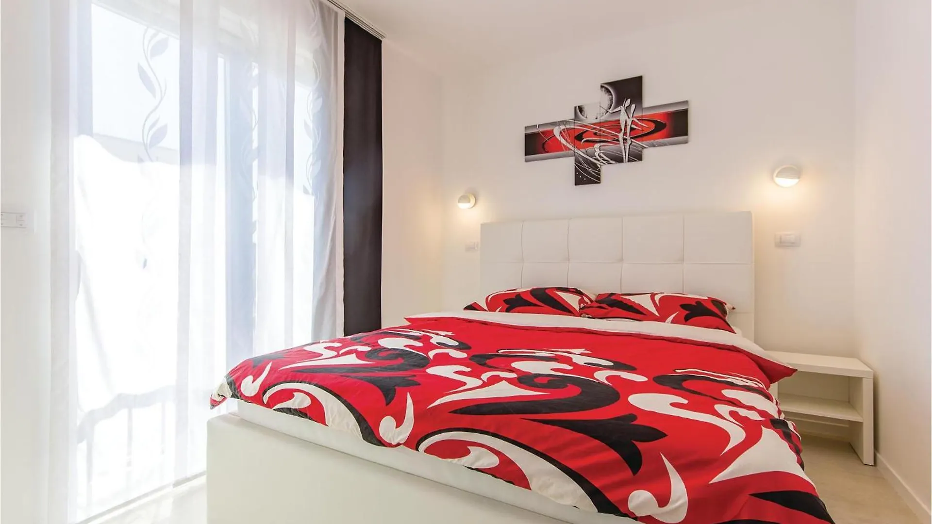 2 Bedroom Beautiful Apartment In Medulin
